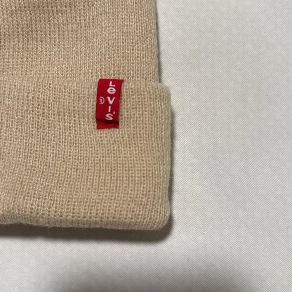 Levis Beanie Mens Tan - Picture 2 of 2